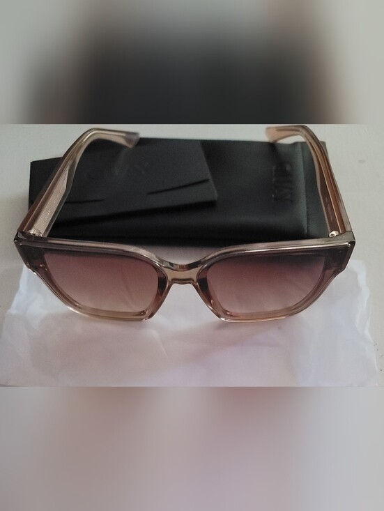Quay Australia Accessories - Quay Women's Transluscent  Brown Oversized Sunglasses